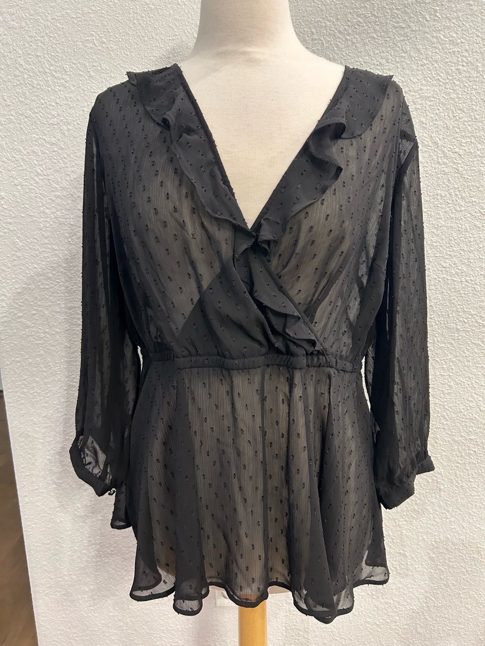 Torrid clip dot surplice ruffle babydoll sheer black top 2X
